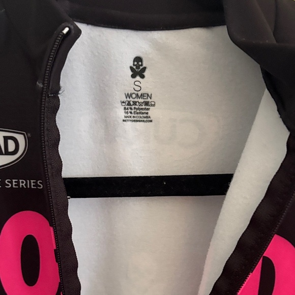 Betty Designs ‘24 Black and Pink Cycling Jersey - Picture 2 of 4